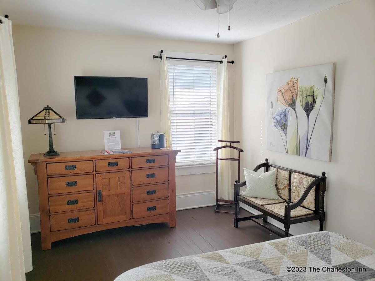 The Charleston Inn Hendersonville Nc 외부 사진